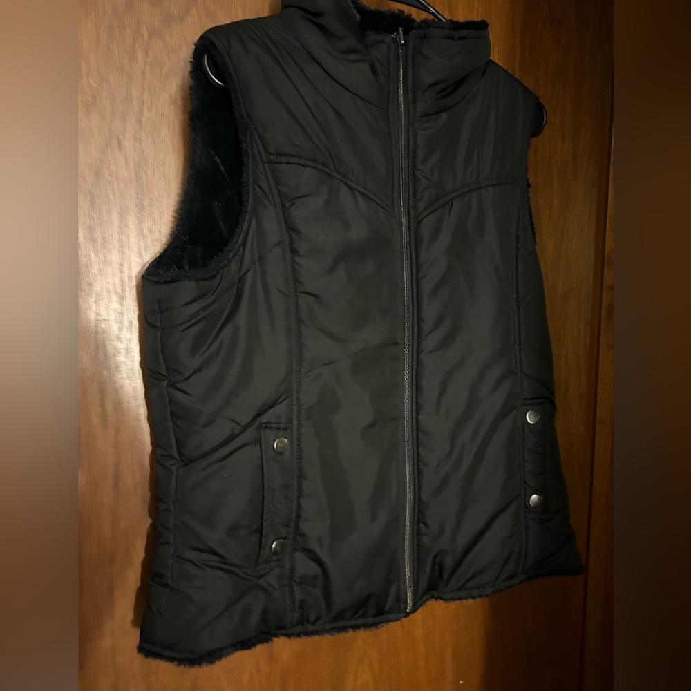 Black Vest (No Size Included, probably a medium)